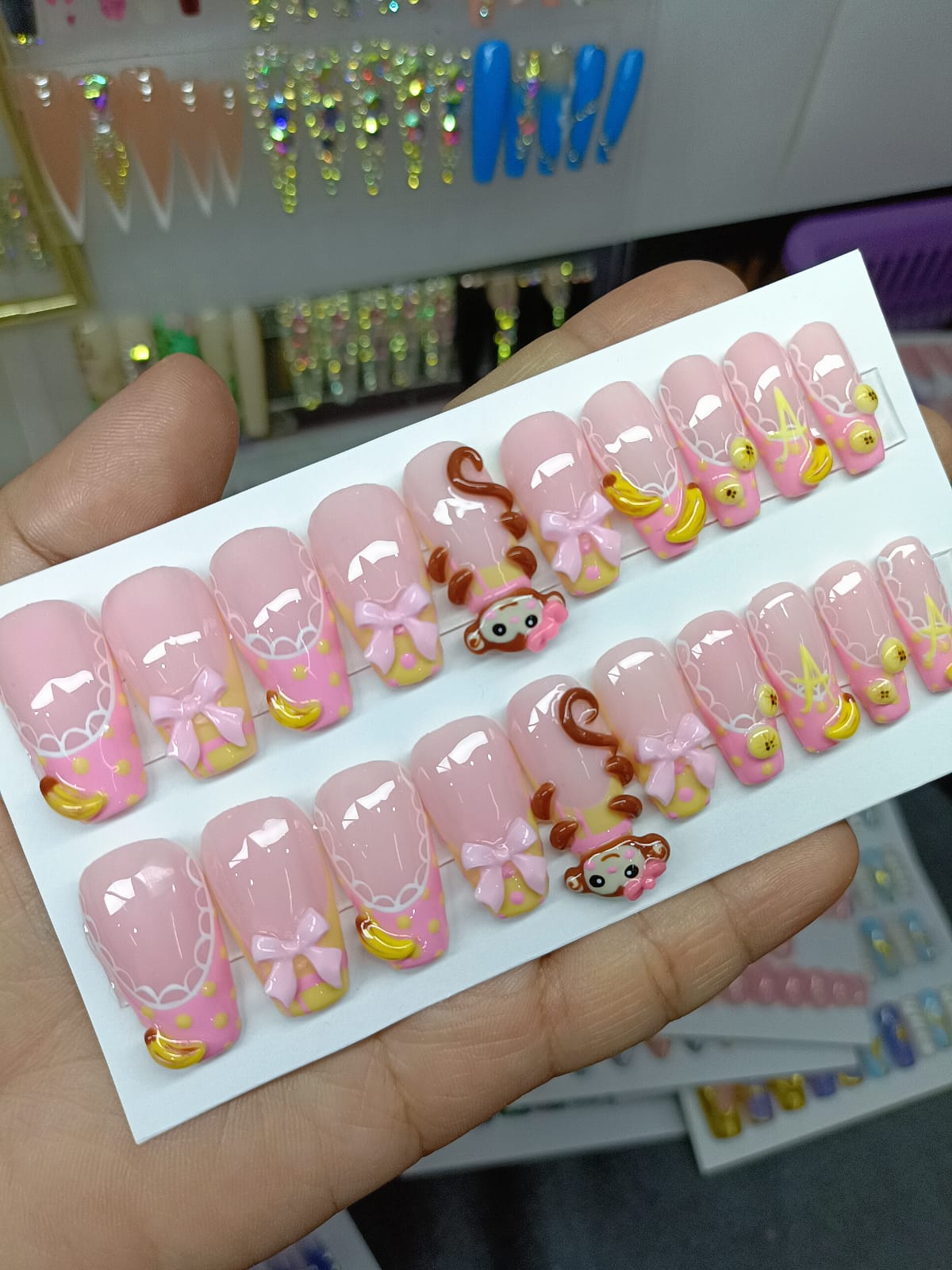Custom Nails Teia