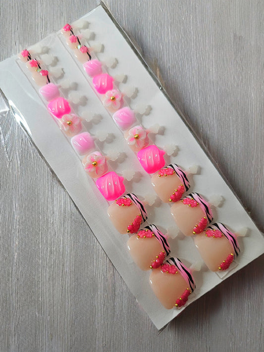 Oasis Toenails Pink