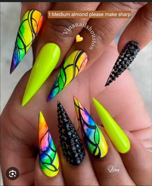 Custom Nails Aubrey
