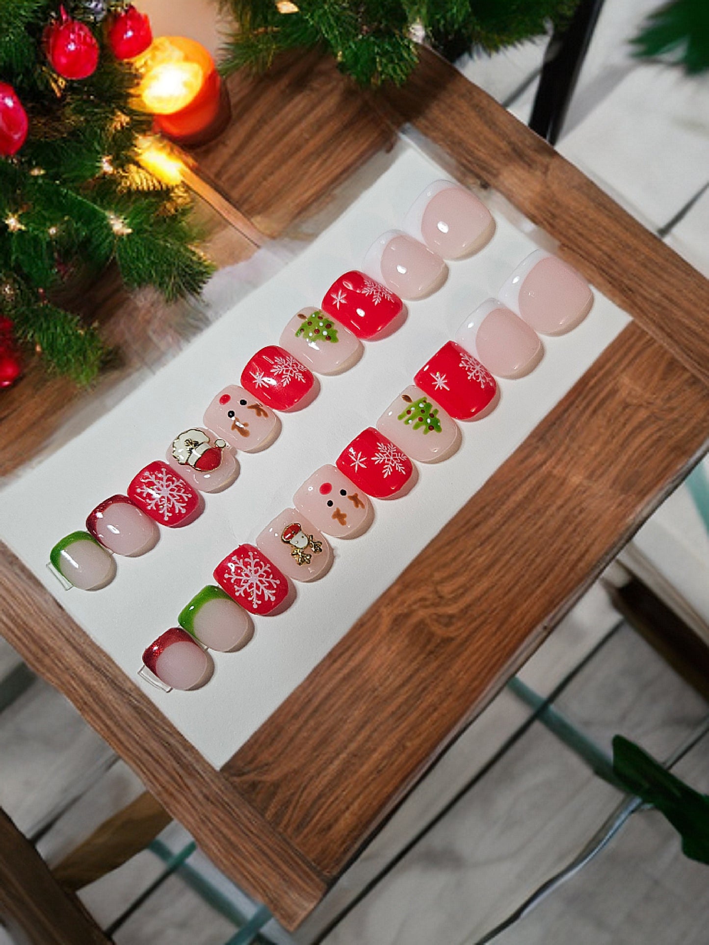 Santa's Workshop Extra short (Shorties)